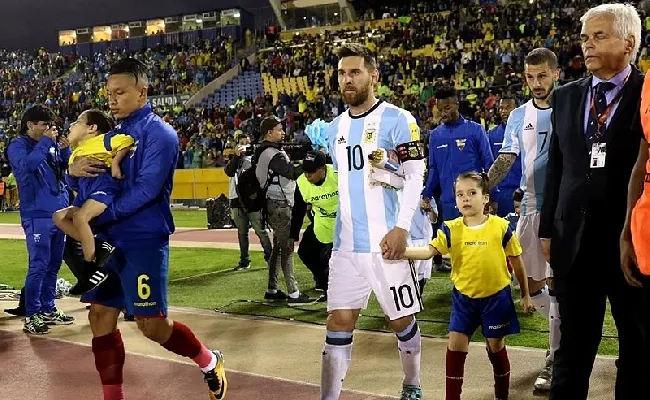 Pallone d'Oro 2023: è ancora Messi contro Mbappé, in quota l'argentino vede l'ottavo trionfo