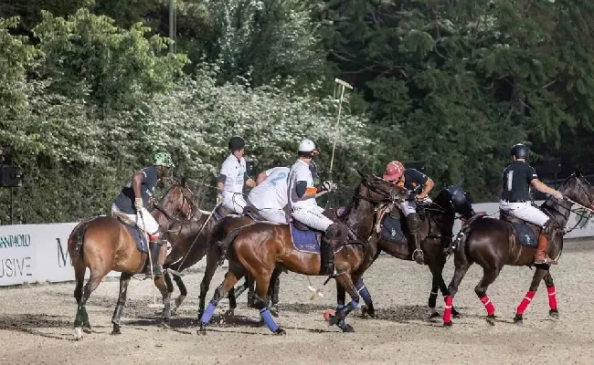 Italia Polo Challenge, stasera la grande finale. Ma per il romanista Giansanti e l'interista Llorente non finisce qui...
