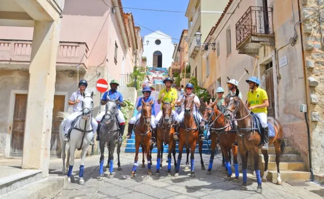 Italia Polo Challenge, da giovedì a sabato lo spettacolo torna ad Arzachena: oggi doppia sfilata di presentazione dell'evento