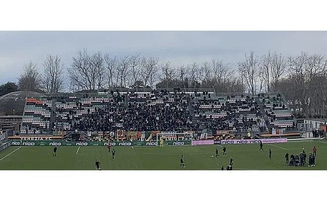 Serie B, il Venezia contro il Palermo prova l’assalto al primo posto: lontano il colpo ospite in quota