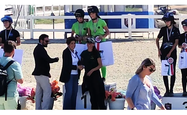 Ippica, Campionato Italiano Mounted Games: oro U18 per le sarde Elena Porto e Aurora Siesto