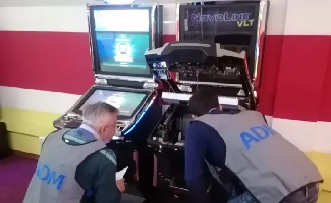 Giochi, controlli Adm a Cagliari: scoperte due slot illegali, sanzioni per 22mila euro