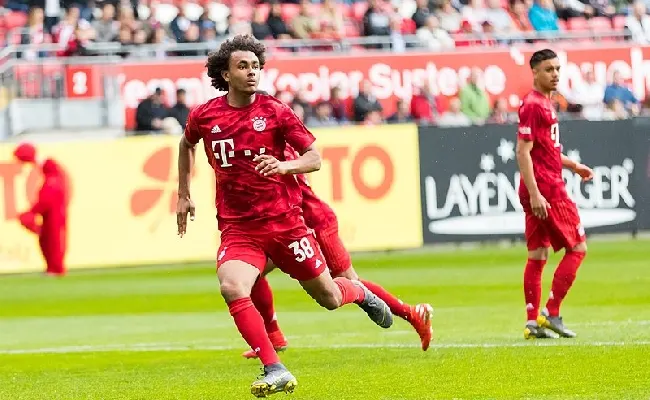 Calciomercato, tutti pazzi per Zirkzee: per i bookie Milan in pole, Juventus e Napoli inseguono in quota
