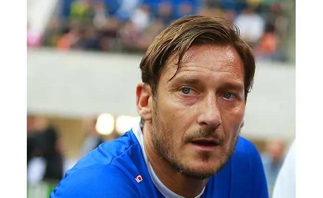 Totti: quotato il ritorno in campo da giocatore, ma i bookie scommettono su un futuro da dirigente