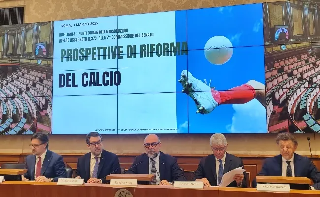 Riforma calcio, Salvini (min. Infrastrutture): “Abolire il divieto di pubblicità del gioco? Come Governo ne parleremo”