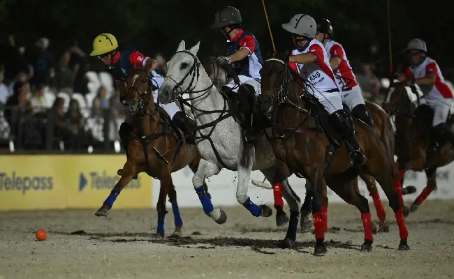 FIP Arena Polo European Championship, successo di pubblico a Piazza di Siena nella storica partita inaugurale. E stasera debutta l’Italia
